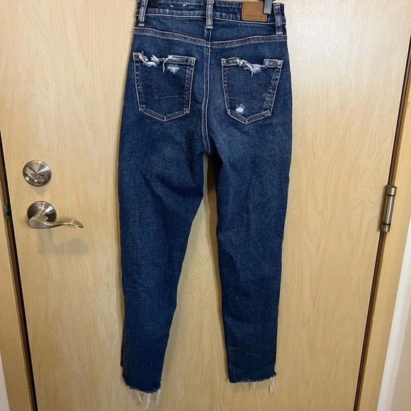 American Eagle Mom Jeans - Picture 2 of 5